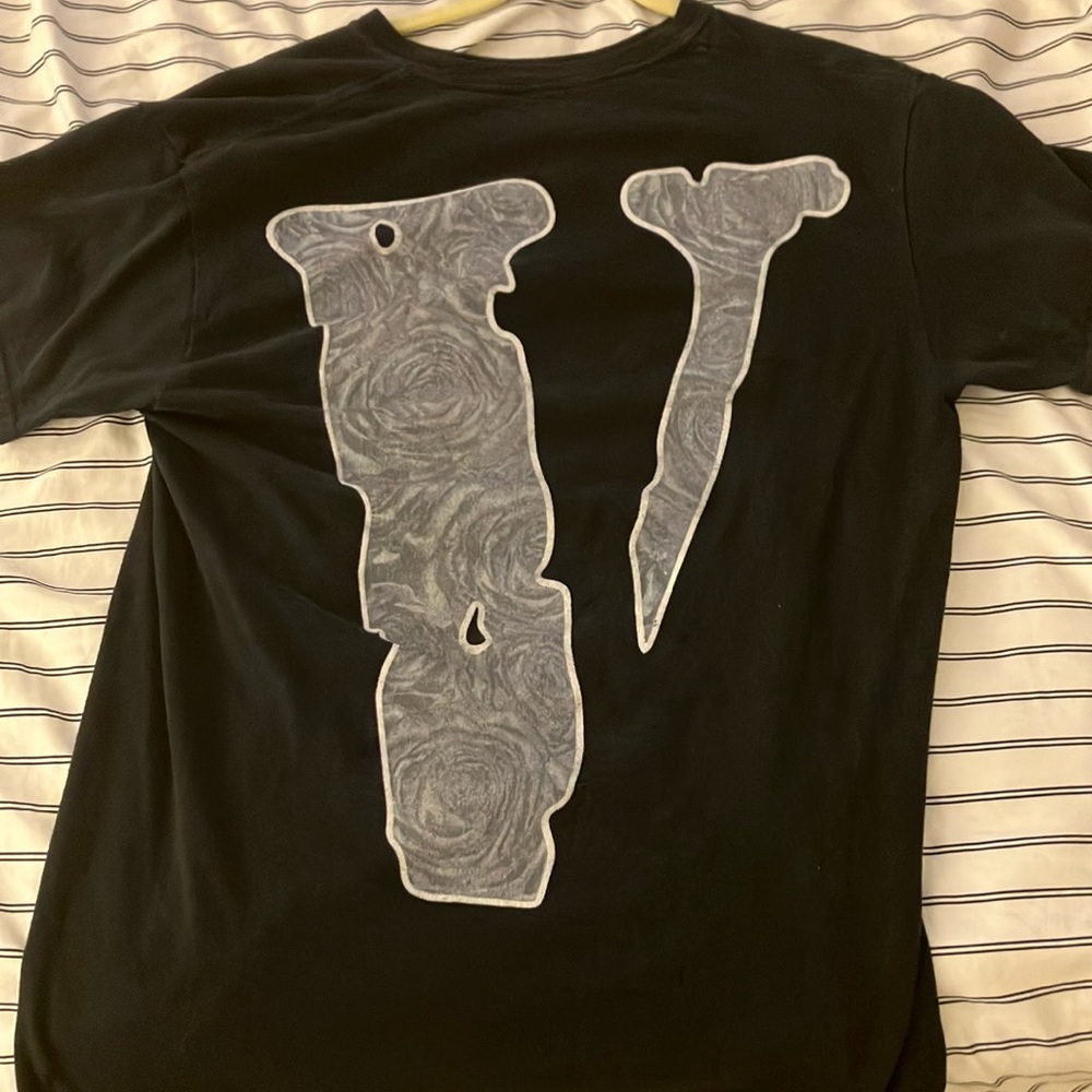 VLONE POP SMOKE “THE WOO” SIZE MEDIUM AUTHENTIC